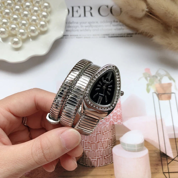 W&W Mode | Luxuriöse Goldene Wickelarmbanduhr