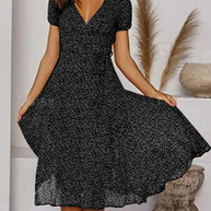 WW | Druckseide Chiffonkleid mit Kurzen Ärmeln und V-Ausschnitt für Damen