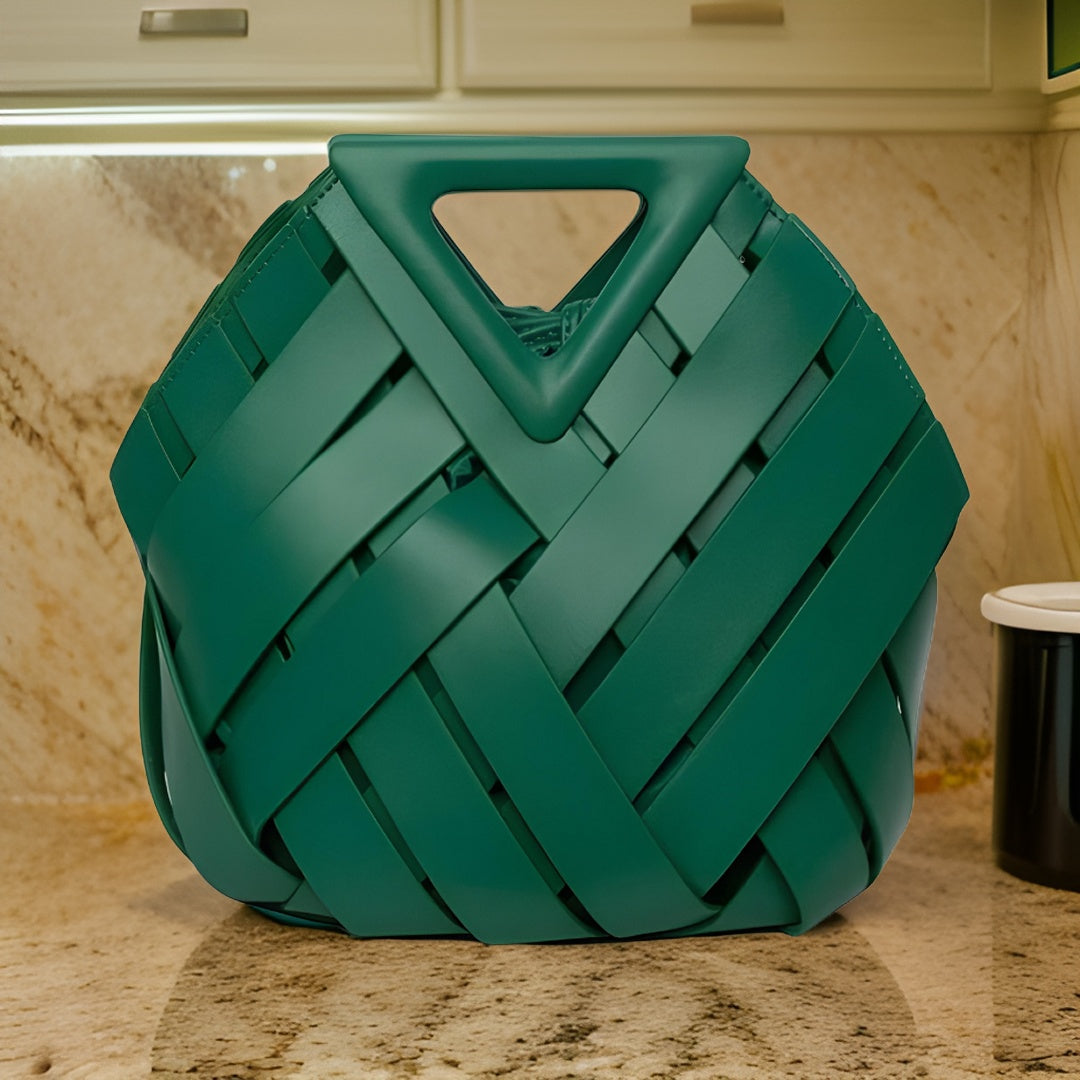 Kleine Damenhandtasche mit Kettenriemen