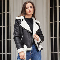 WW | Winterjacke aus Kunstwildleder mit Fell und Gürtel