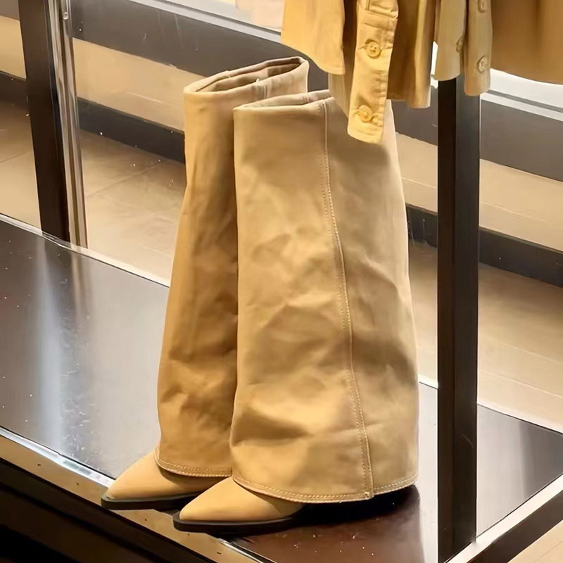 WW | Damenstiefeletten mit Markantem Absatz