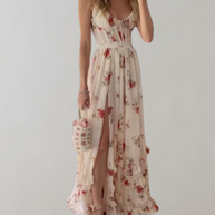 WW | Ärmelloses, tailliertes Kleid mit Blumendruck und sexy Beinausschnitt