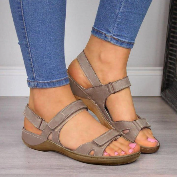 WW | Bequeme orthopädische Sandalen mit Schnalle