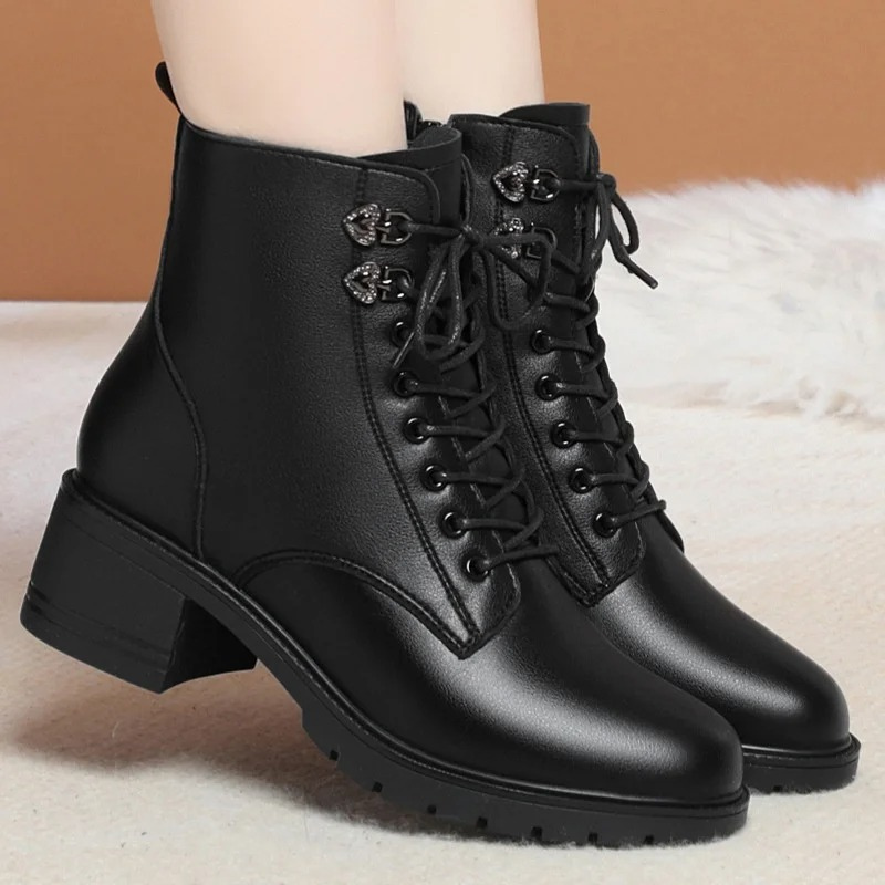 WW | Damenstiefel mit Schnalle und Nieten Design Stabiler Absatz