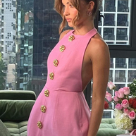 Rückenfreies Minikleid mit Halter