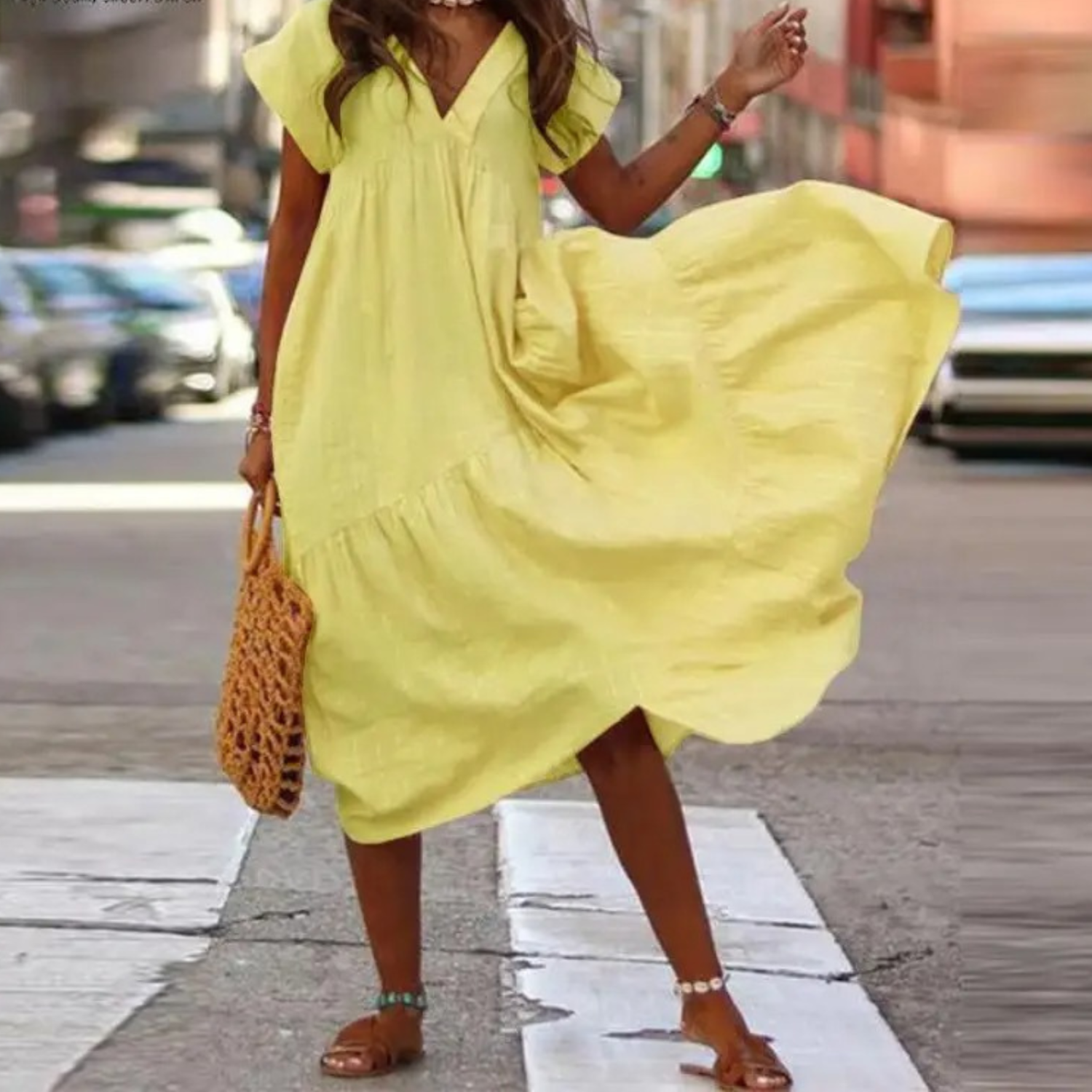 WW – Blusenkleid im Maxi-Stil mit V-Ausschnitt und Rüschen