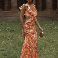 Maxikleid mit Schmetterlingsärmeln