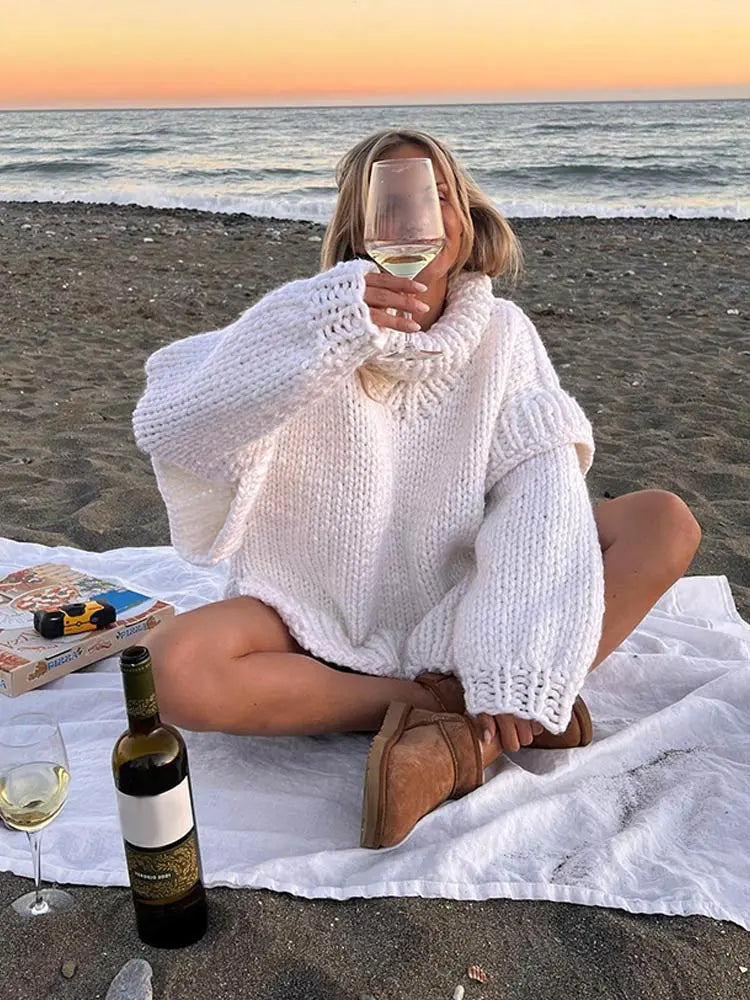 Pullover mit Strickstruktur und Rollkragen in Übergröße