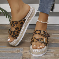 WW-Sandalen mit Doppel-Schnalle und Leopardenmuster