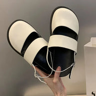 Sandalen mit geteilter Spitze