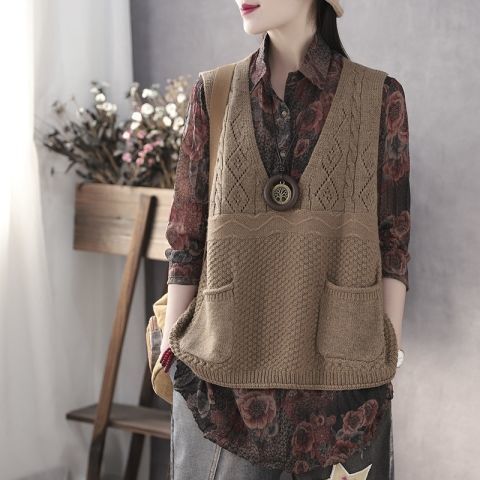 Damen Strickweste mit tiefem V-Ausschnitt und praktischen Taschen WW 1759203291
