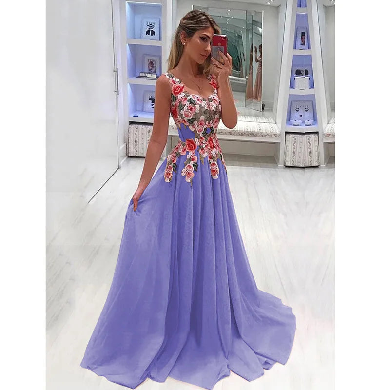 WW | Maxi Kleid mit Blumenstickerei