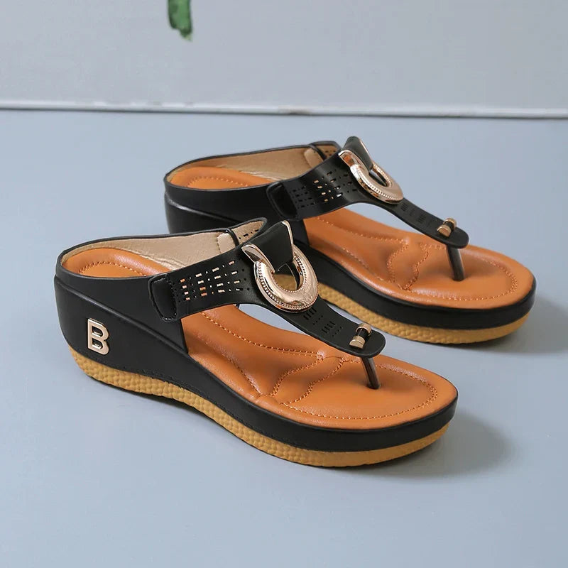 W&W Mode- Damen Römersandalen mit Keilabsatz und Plateau