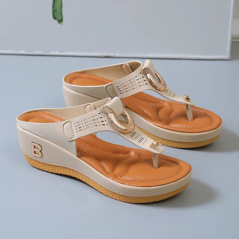 W&W Mode- Damen Römersandalen mit Keilabsatz und Plateau