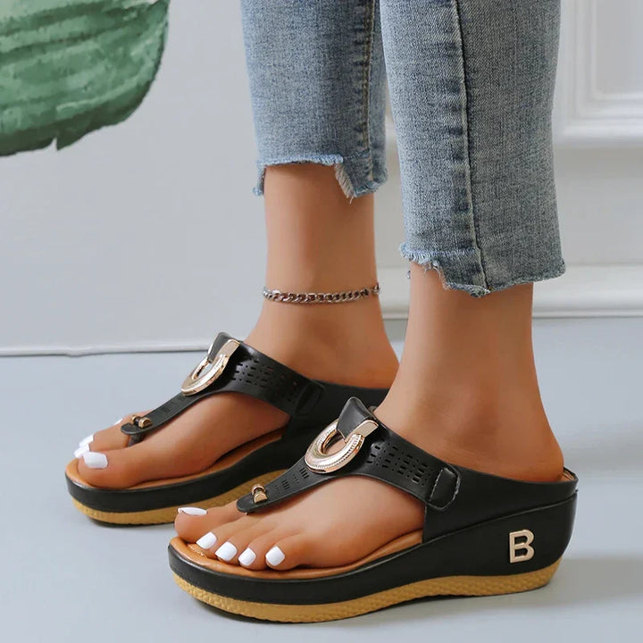 W&W Mode- Damen Römersandalen mit Keilabsatz und Plateau