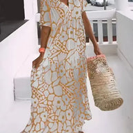 Entspanntes Sommerkleid mit Blumen