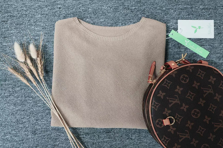 W&W Mode - Goldfarbener einfarbiger Pullover mit Rundhalsausschnitt
