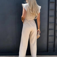 Eleganter Jumpsuit mit Rüschen und Gürtel