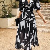Elegantes buntes Kleid