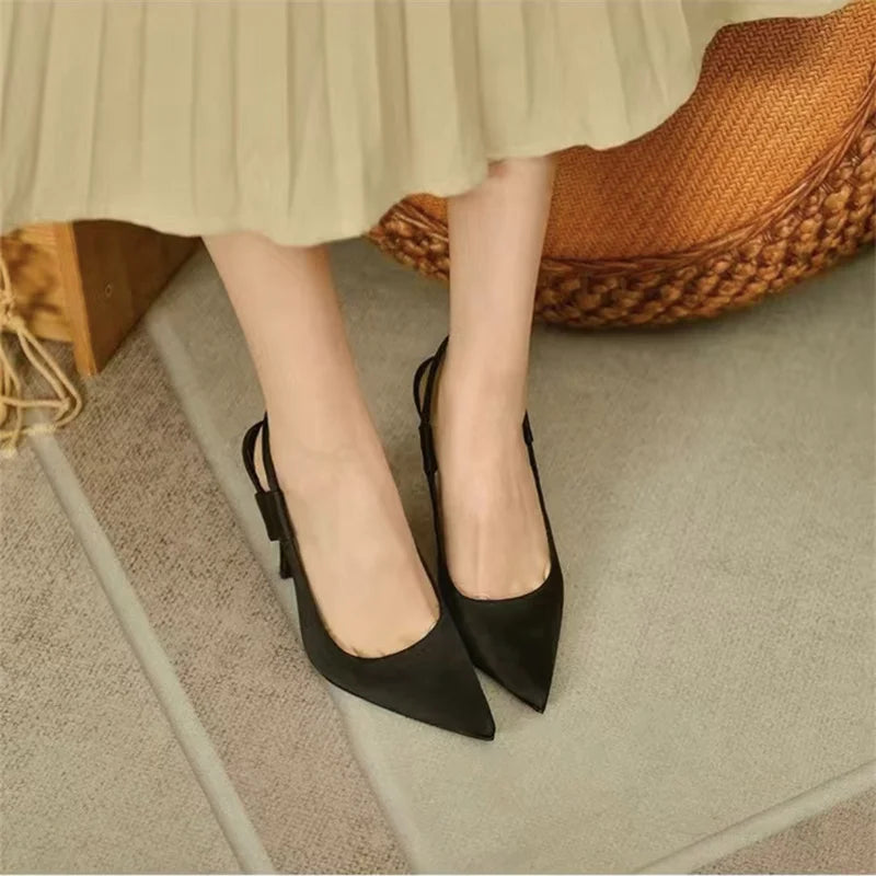 W&W Mode | Elegante Slingback Pumps