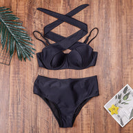 WW | Hochgeschnittenes Push-Up Bikini-Oberteil mit Kreuzverschluss