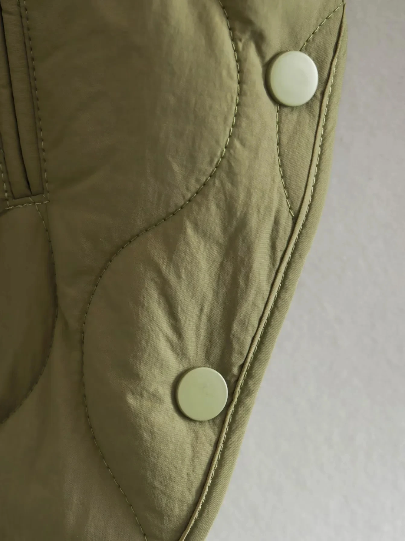 WW | Gepolsterte Jacke Damen, Leichtes Übergröße Modell Mit Taschen, Knopfverschluss