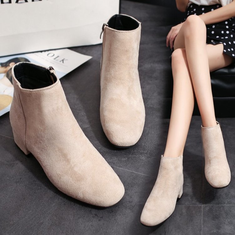 Damen Stiefeletten mit samtigem Obermaterial und komfortablem Blockabsatz W&W
