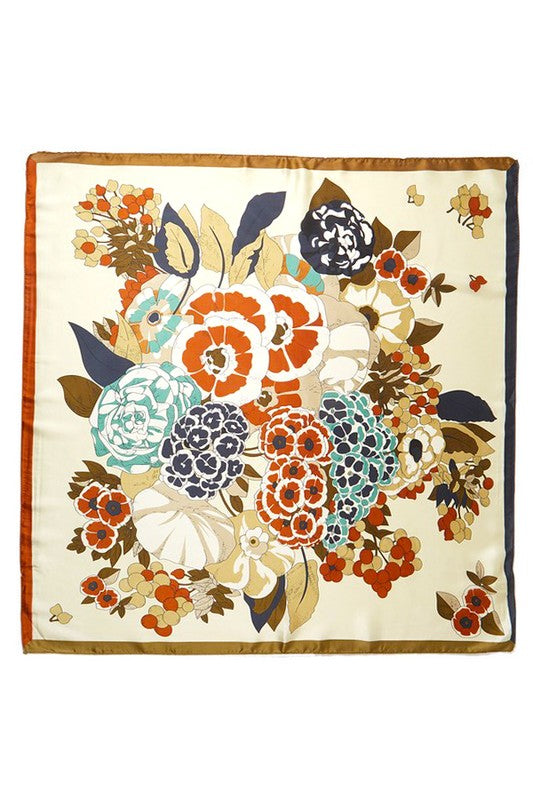 W&W Mode | Seidentuch mit Blumenmuster und Quadratform