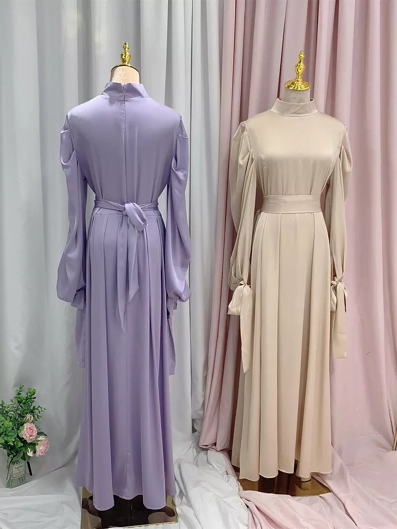 Damen Satin-Maxikleid mit Gürtel und passendem Schal