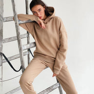 Damen bequemer Kapuzenpullover und Jogginghose WW