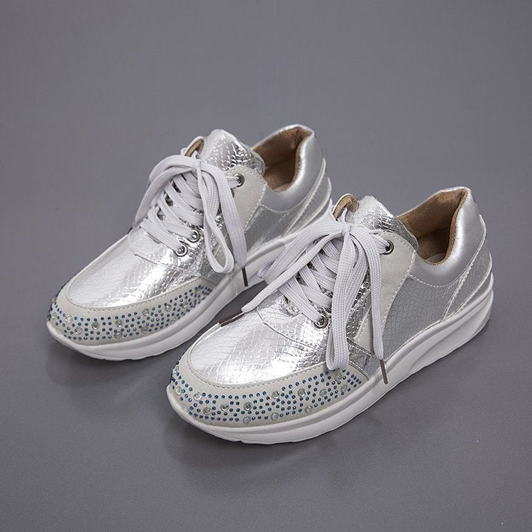 Damen Sportliche Sneakers mit Glitzerelementen und ergonomischer Sohle W&W