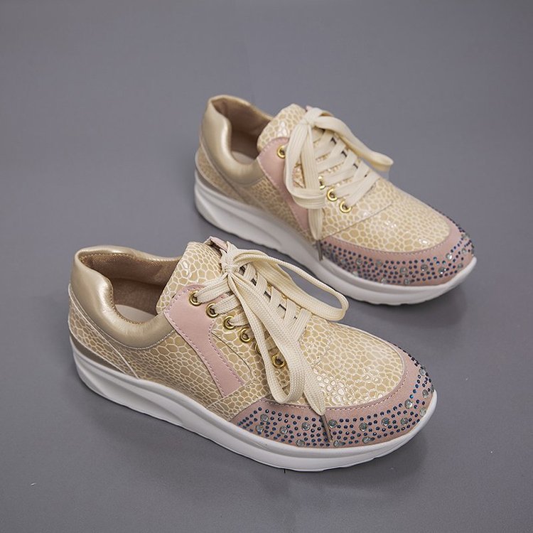 Damen Sportliche Sneakers mit Glitzerelementen und ergonomischer Sohle W&W