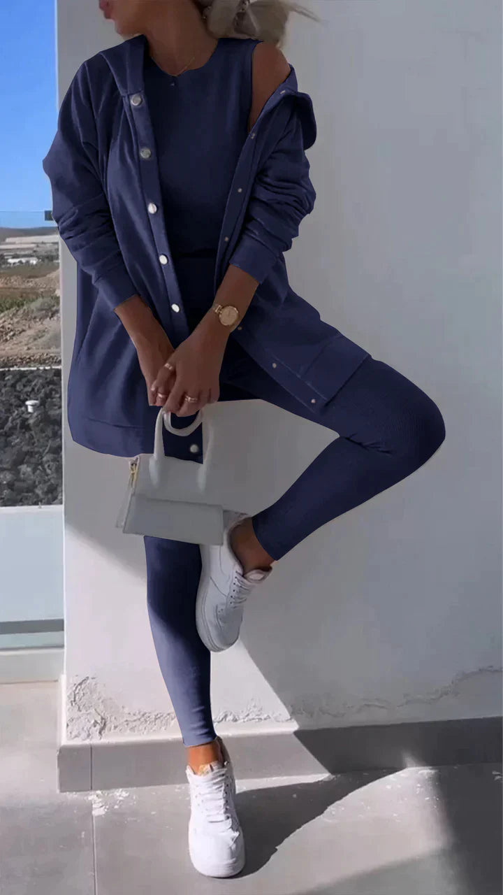 W&W - Dreiteiliges Set bestehend aus einer Strickjacke mit Kapuze, einem Oberteil und einer Hose