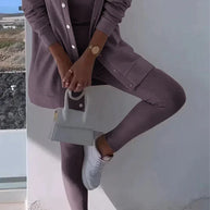 W&W - Dreiteiliges Set bestehend aus einer Strickjacke mit Kapuze, einem Oberteil und einer Hose