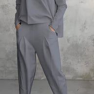 Zweiteiliger Freizeitanzug mit Rundhalsausschnitt und langen Ärmeln