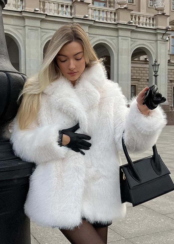 WW | kurze Damenjacke aus Kunstfell - eleganter weißer Wintermantel