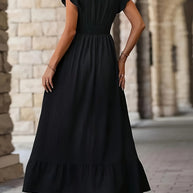 WW | Solid Color Dress with Round Neckline and Ruffles – Elegant Choice for Any Occasion