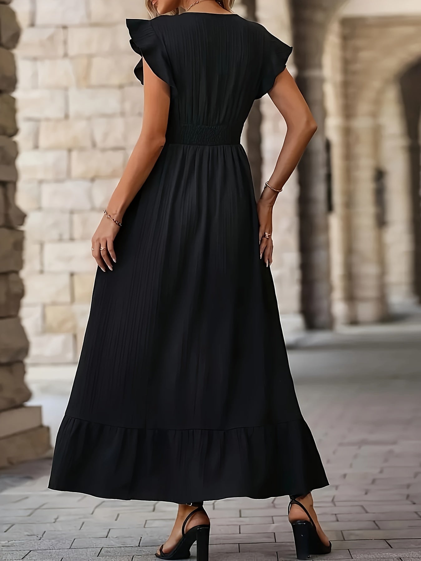 WW | Elegantes V-ausschnitt Kleid mit Hoher Taille und Rüsche Ärmeln