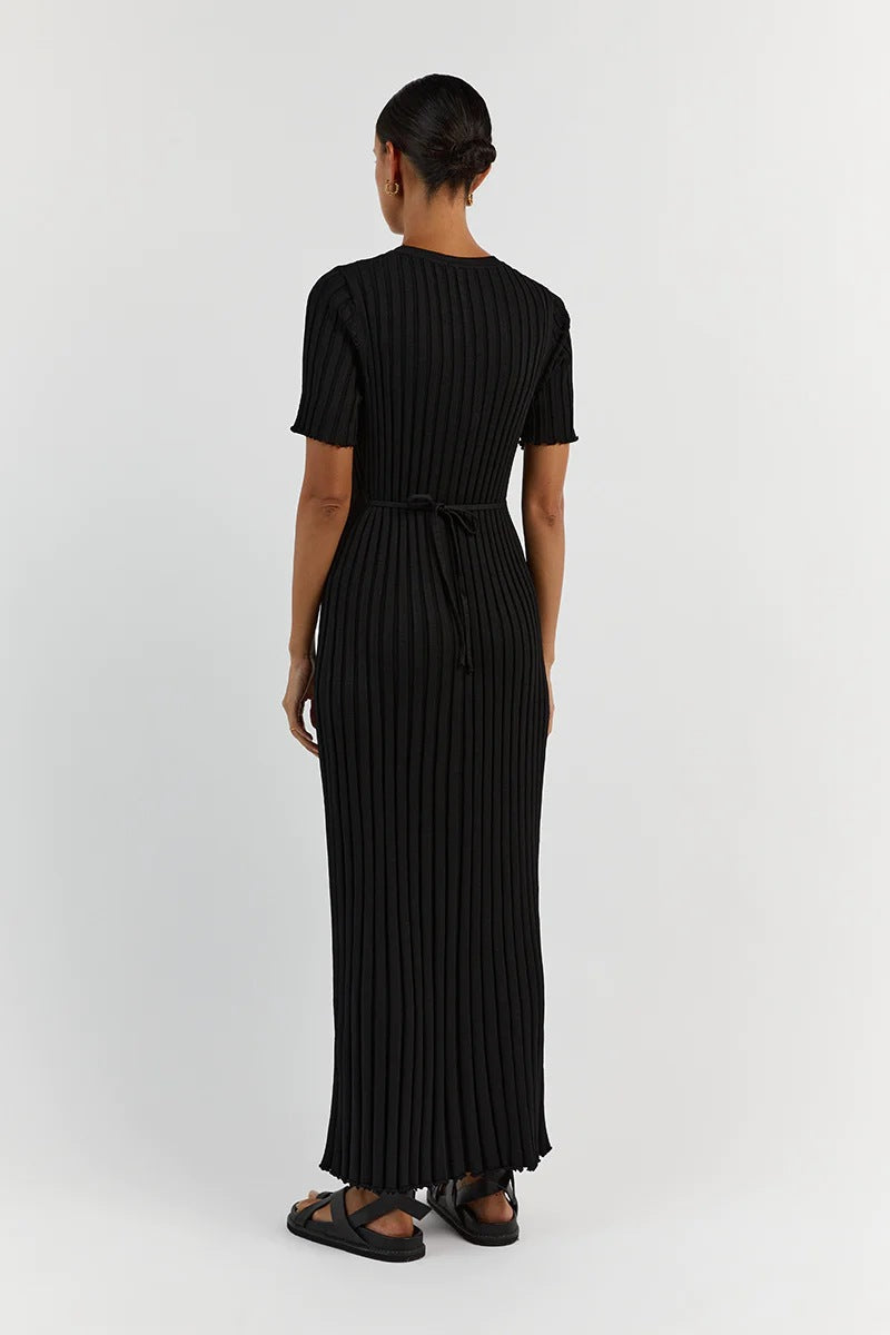 WW-Strickkleid mit schmaler Taille und Streifenmuster