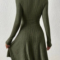 WW - Skaterkleid mit geripptem V-Ausschnitt