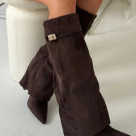 WW | Elegante Damenstiefel Aus Hochwertigem Suede Mit Goldenen Akzenten