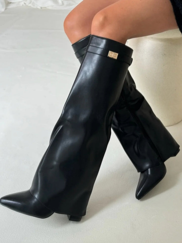 W&W Mode | Elegante Damenstiefel Aus Hochwertigem Suede Mit Goldenen Akzenten