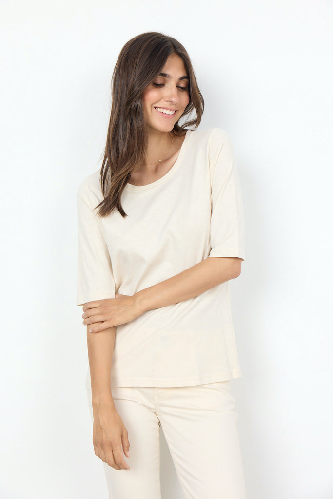 W&W Mode T-Shirt mit längeren Ärmeln in Creme
