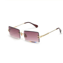 WW | Modische Rechteckige Sonnenbrille Im Retro Stil