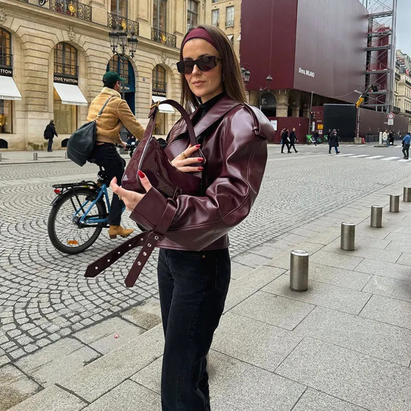 W&W Mode | Kurzjacke Aus Luxuriösem Bordeaux Glänzendem Leder