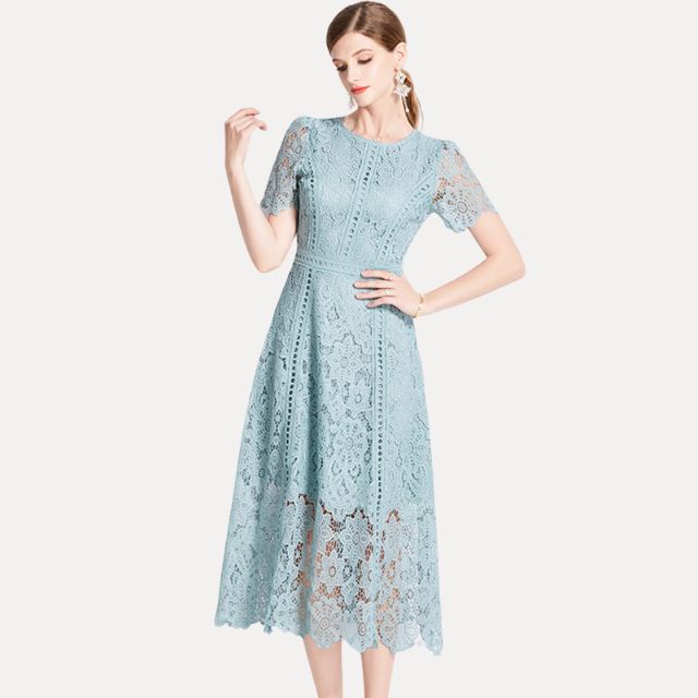 WW | Raffiniertes Spitzen-Midikleid mit Taillenbetonung