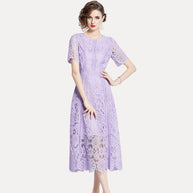 WW | Raffiniertes Spitzen-Midikleid mit Taillenbetonung