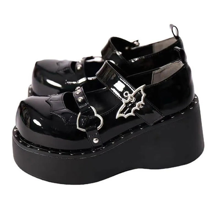 Damen-Mary-Jane-Schuhe mit Plateau, Herzschnalle und Gothic-Design