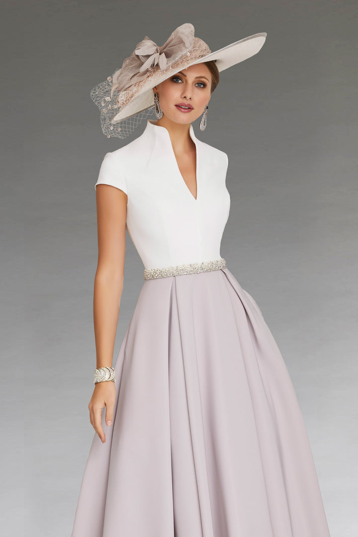 Damen Sommerkleid in Midi-Länge mit V-Ausschnitt und Farbblock-Details