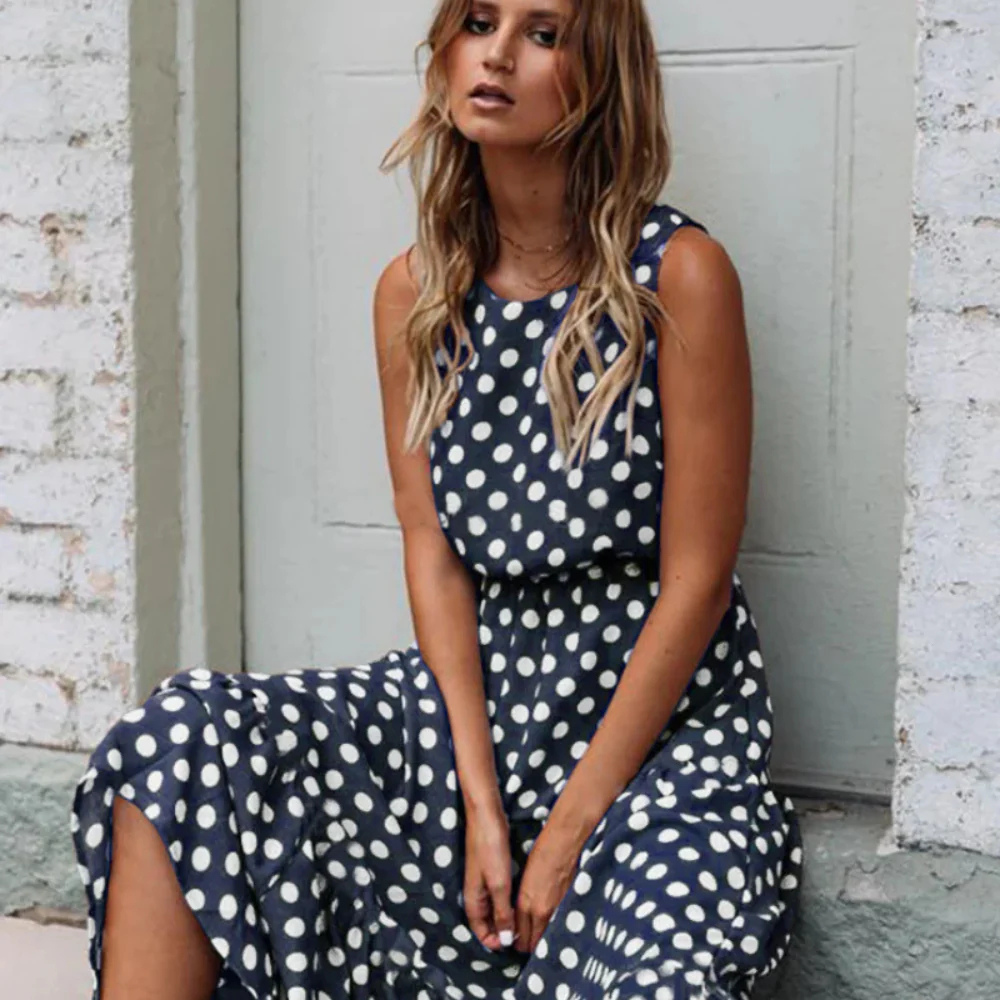 W&W Mode | Schwarzes Polka Dot Midikleid Für Einen Retro Chic Look